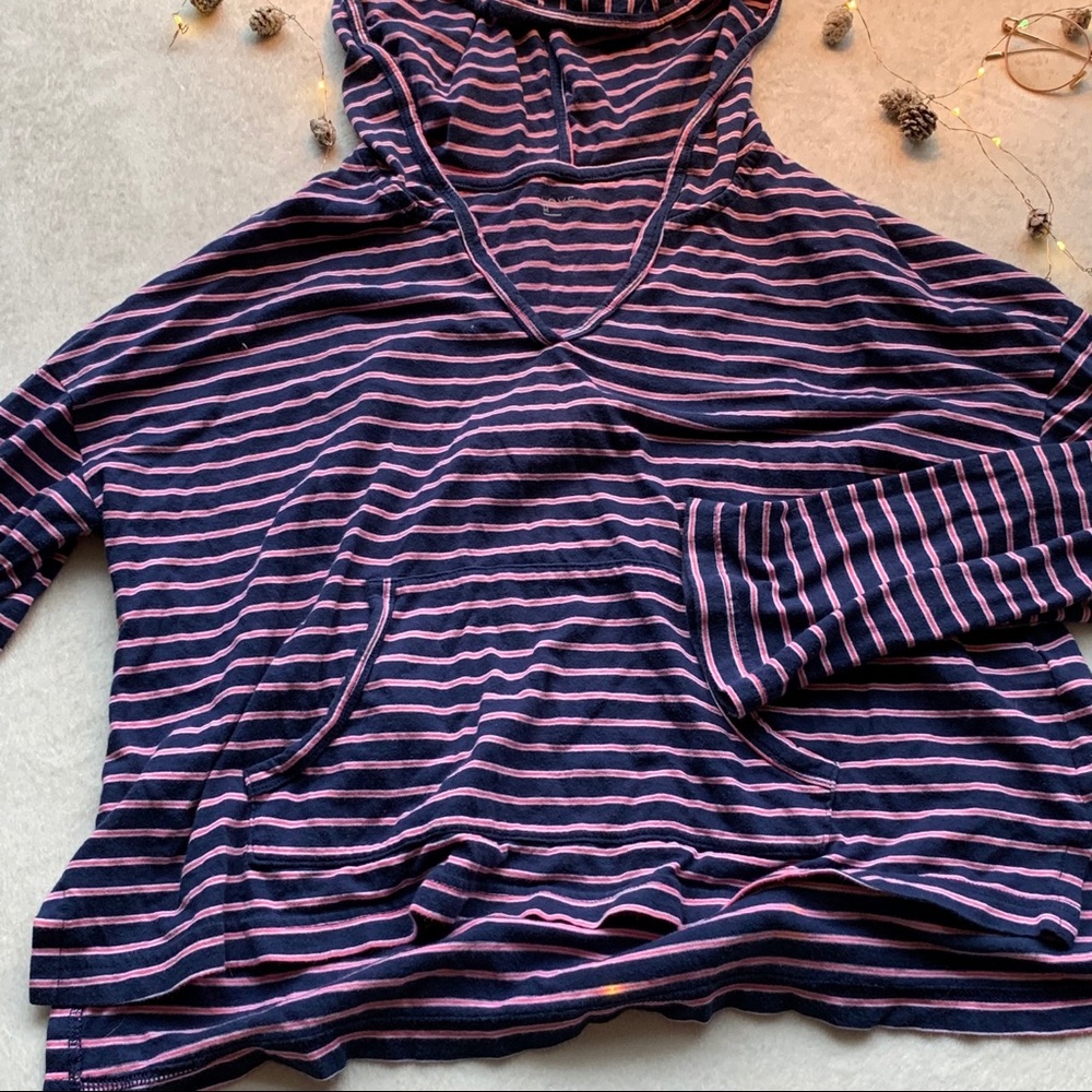 GAP shirt